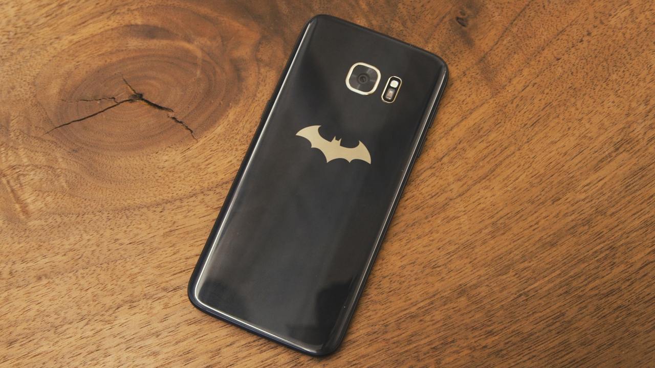 Samsung's Batman edition Galaxy S7 Edge is absurd and awesome at the same  time - The Verge